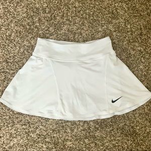 NIKE White Tennis / Golf Skirt